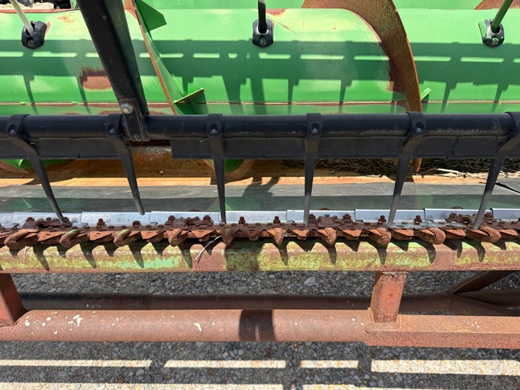 john-deere-630f-image-30