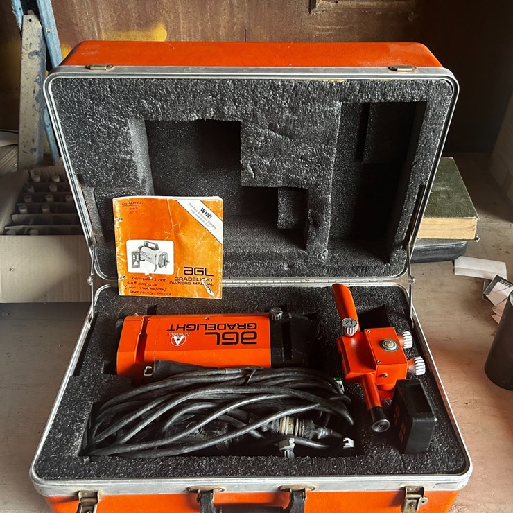 #1156 • AGL RED BEAM GRATELIGHT PIPE LASER