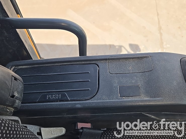 hyundai-hx260l-image-68