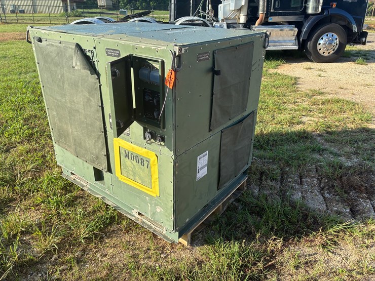 #2435-•-a/c-unit-36-btu-3-phase-image-1