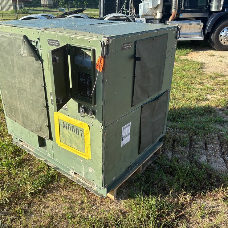 #2435 • A/c unit 36 btu 3 phase