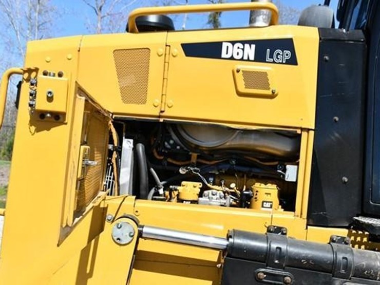 2019-caterpillar-d6n-lgp-image-11