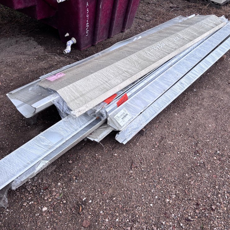 #39361 • VARIOUS GALVANIZED MINI CORNER PIECES