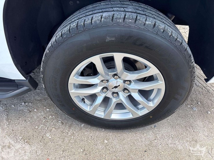 2019-chevrolet-tahoe-image-18