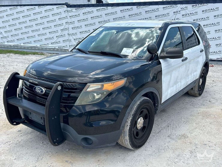 2013-ford-explorer-image-1