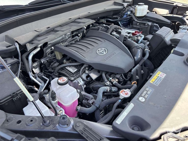 2024-toyota-highlander-image-9