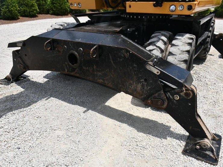 2019-caterpillar-m322f-image-10