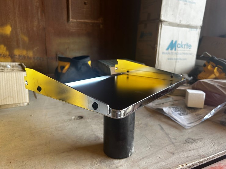#39132-•-dewalt-folding-table-image-1