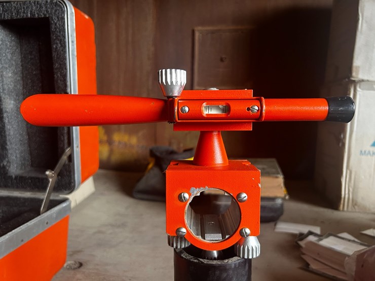 #1156-•-agl-red-beam-gratelight-pipe-laser-image-10
