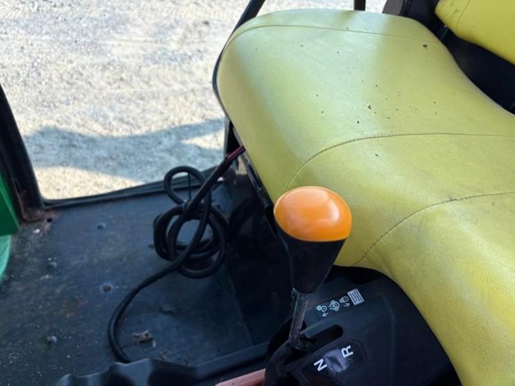 john-deere-gator-image-17