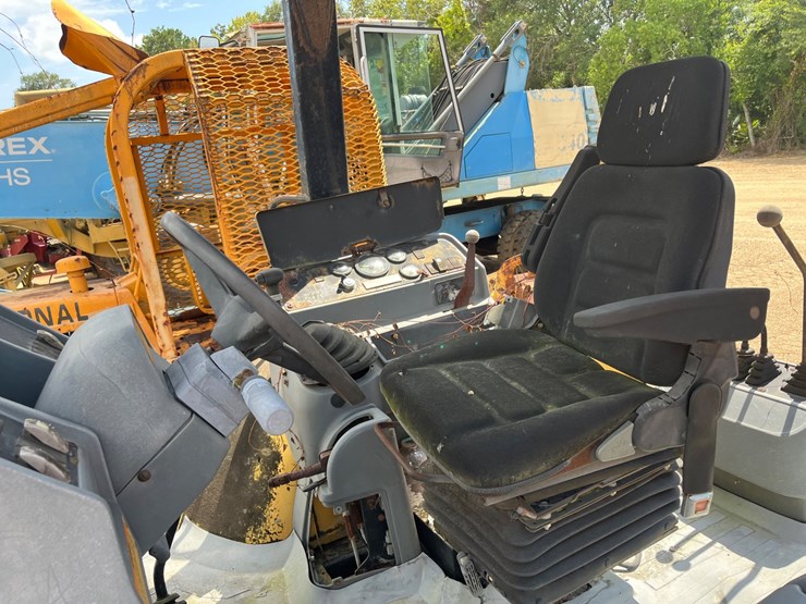 #39249-•-caterpillar-416c-tractor-|-for-parts/repairs-image-13