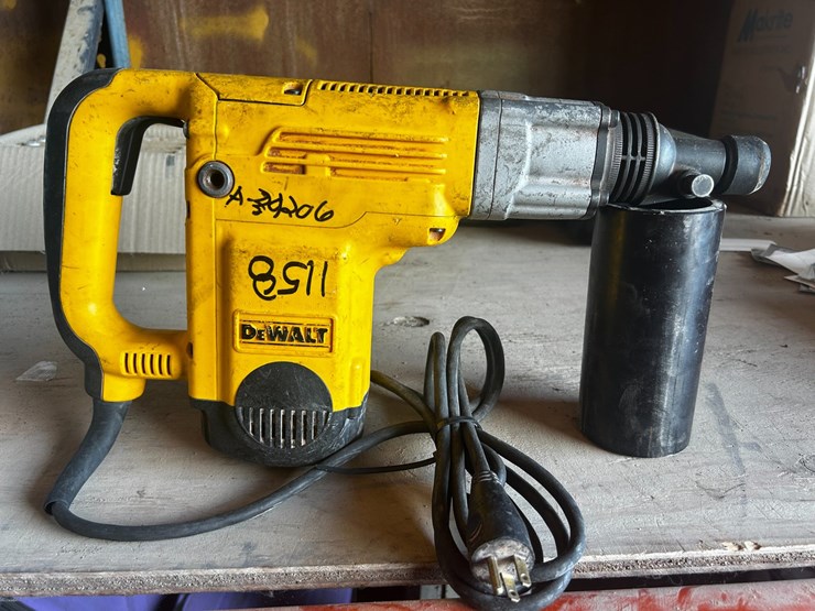 #1158-•-dewalt-d25551-1-9/16in-rotary-hammer-image-1