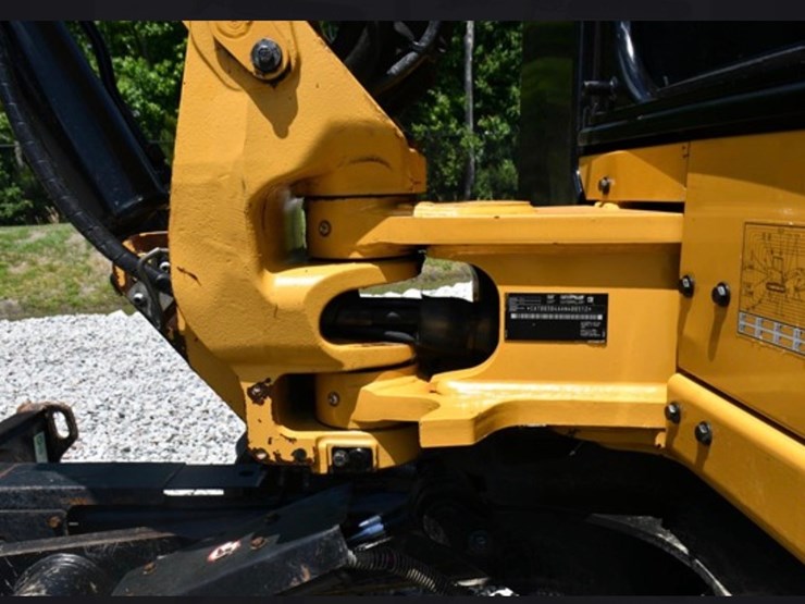2022-caterpillar-304-image-8