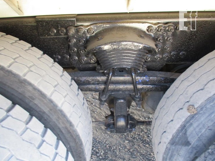2005-freightliner-condor-image-23