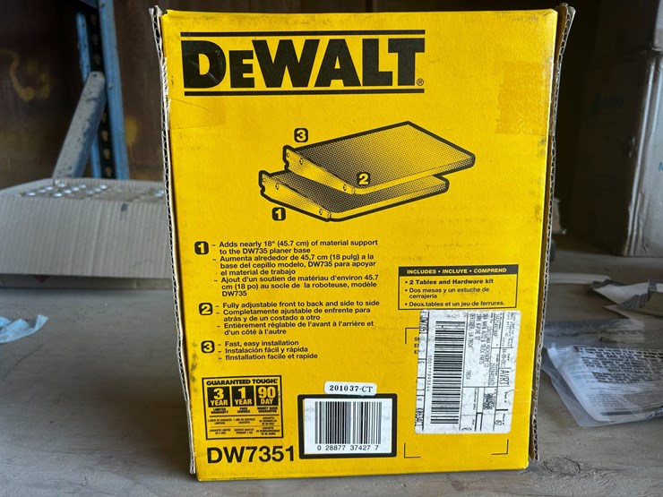 #39132-•-dewalt-folding-table-image-5