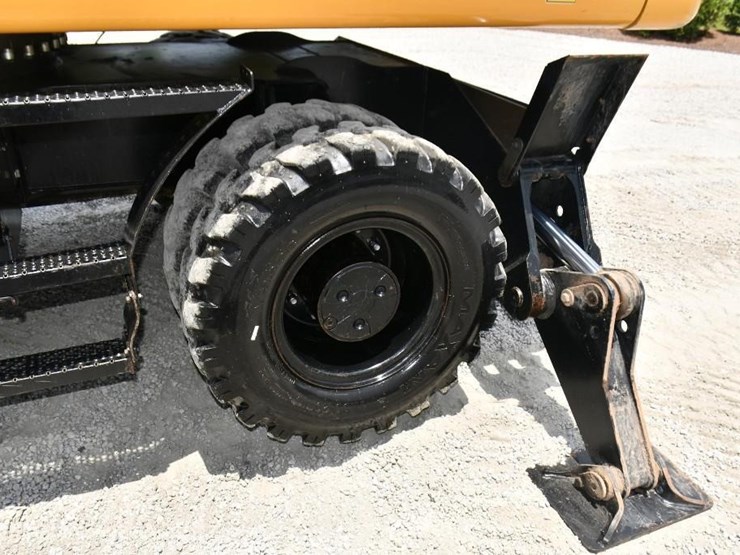 2019-caterpillar-m322f-image-12