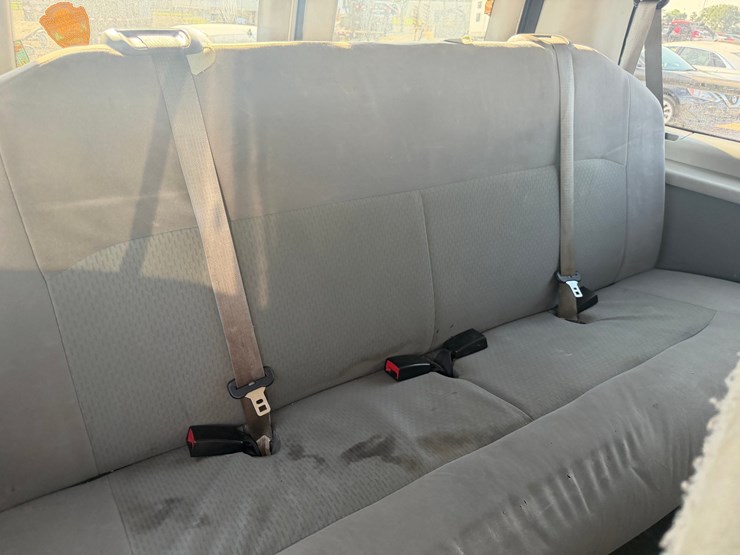 2013-ford-e350-image-72