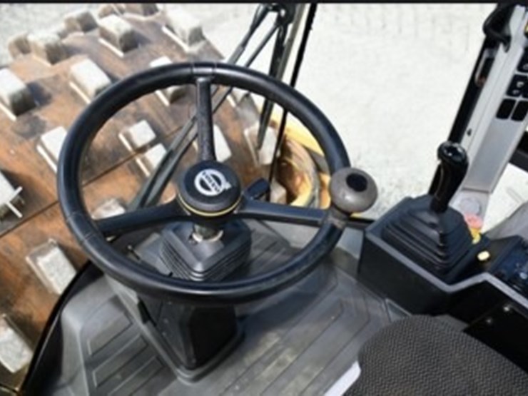2019-volvo-sd115b-image-13