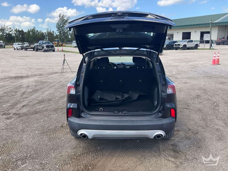 2020-ford-escape-image-32