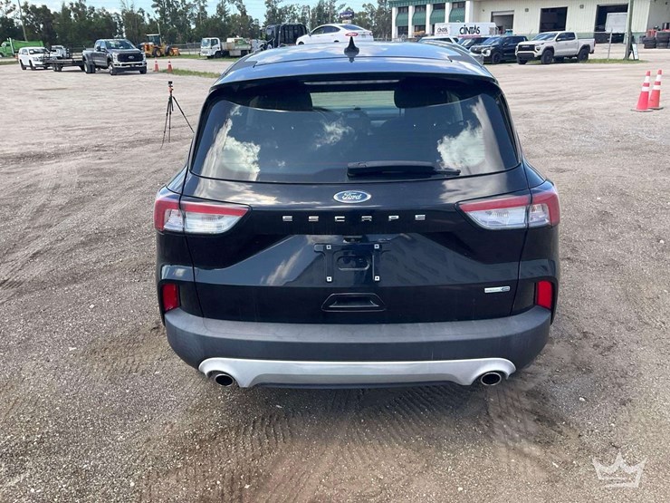 2020-ford-escape-image-30