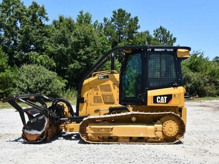 2020-caterpillar-d3k2-xl-image-2