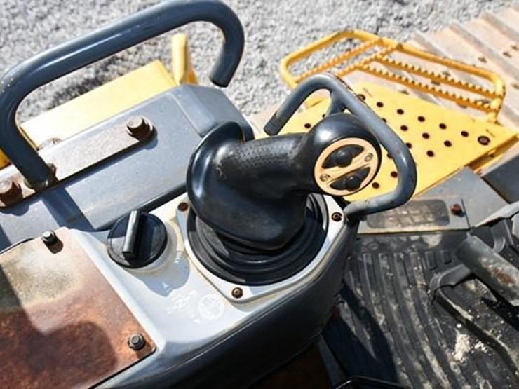 2006-komatsu-d65ex-image-14