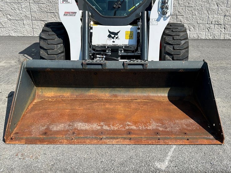 2024-bobcat-s650v2-skid-steer-loader-image-9