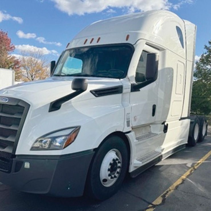 2022 FREIGHTLINER CASCADIA 126