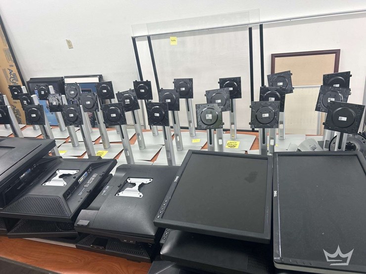 monitors/stands-image-2