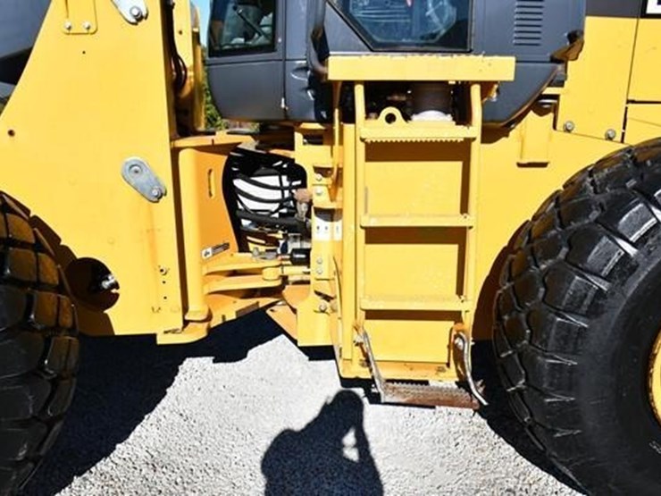 2017-deere-644k-image-14