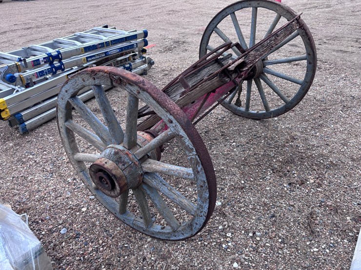 #39308-•-antique-wooden-wagon-wheels-image-3