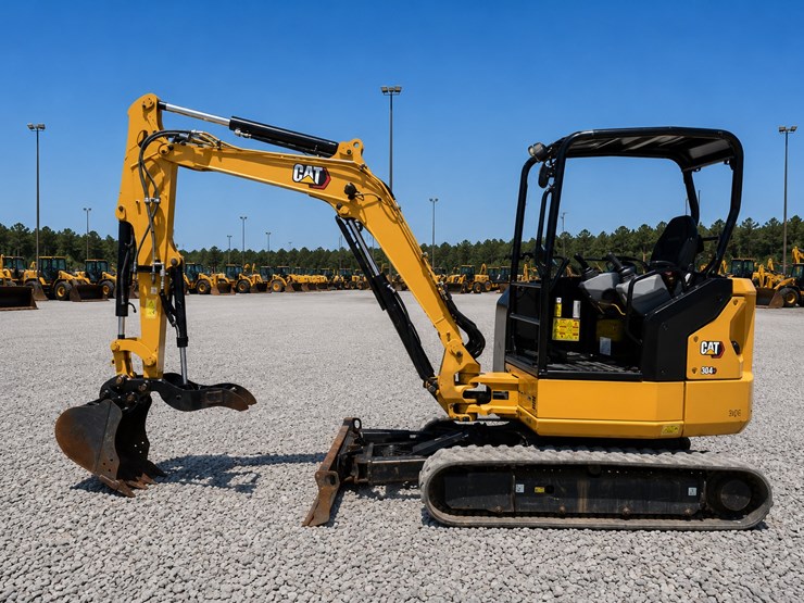 2022-caterpillar-304-image-1