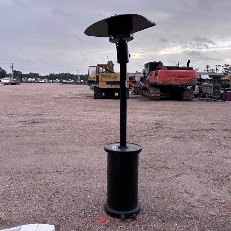 #39367 • OUTDOOR PROPANE HEATER