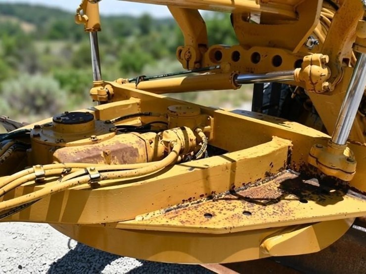 2002-caterpillar-140h-image-22