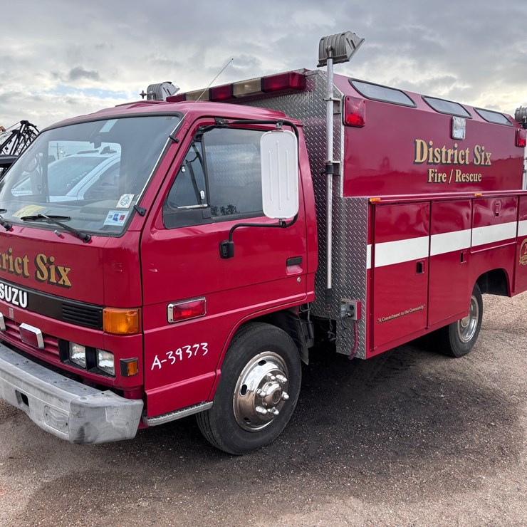 #39373 • ISUZU NPR FIRETRUCK | FOR PARTS/REPAIRS