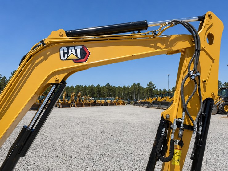 2022-caterpillar-304-image-3