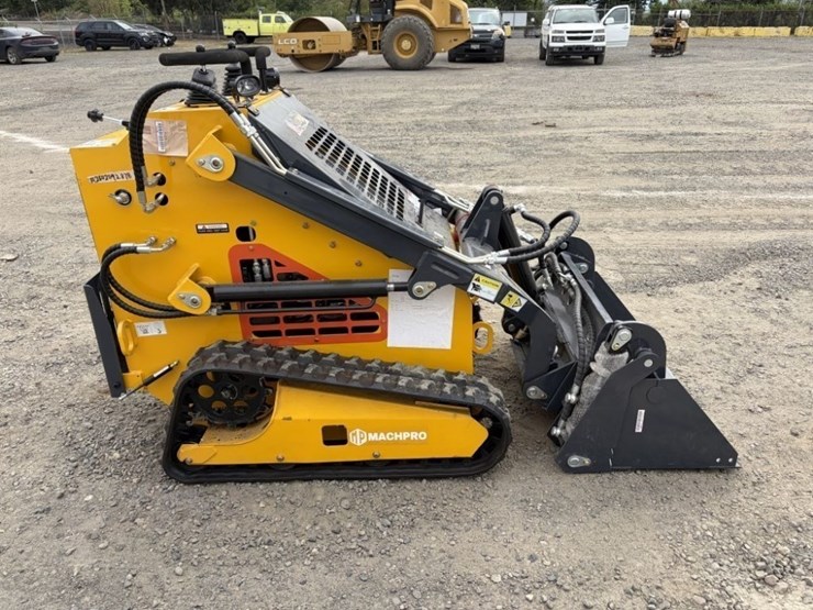 2026-machpro-mp-s380-mini-compact-track-loader-image-4