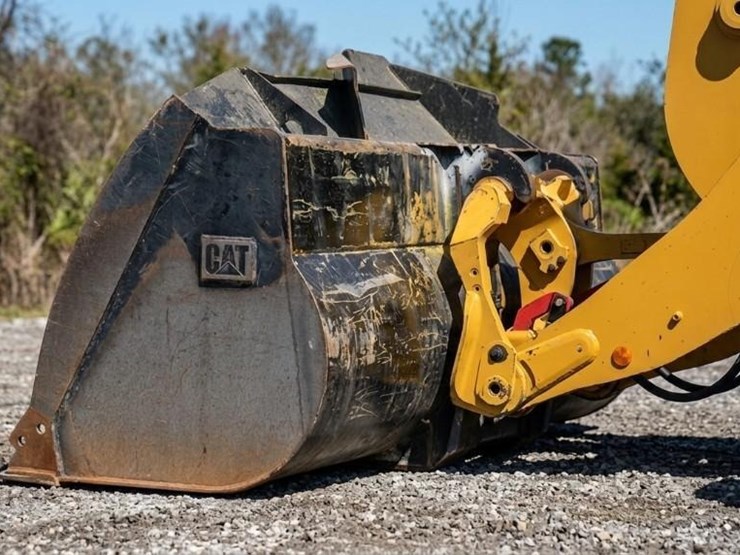 2020-caterpillar-938m-image-5