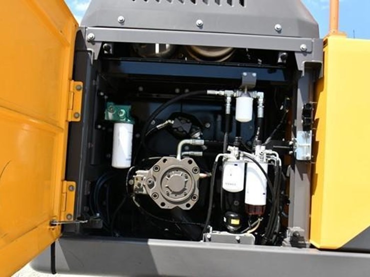 2022-volvo-ec250el-image-38