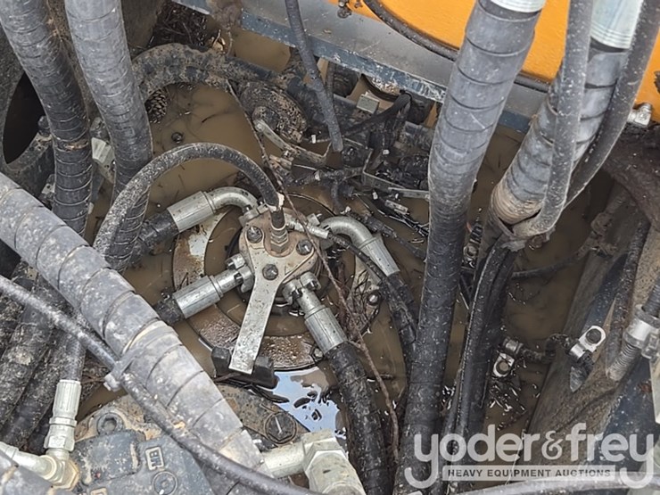 hyundai-hx260l-image-32