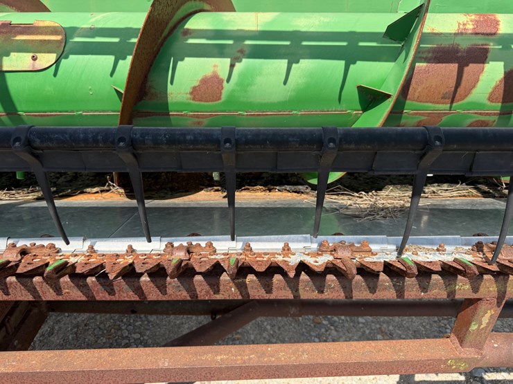 john-deere-630f-image-25