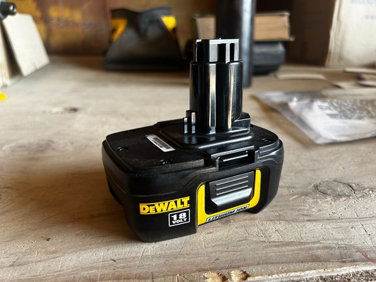 #39137-•-dewalt-18volt-cordless-impact-driver-image-4