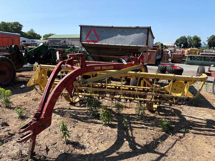 new-holland-256-image-2