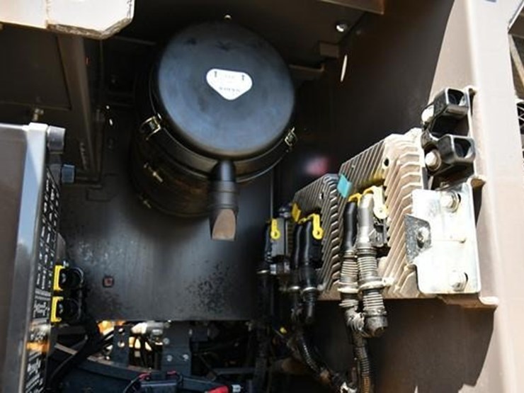 2022-volvo-ec250el-image-13