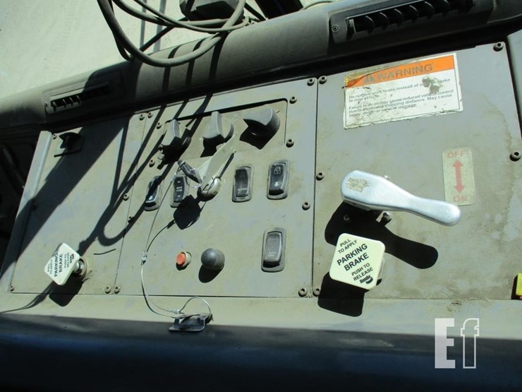 2005-freightliner-condor-image-9