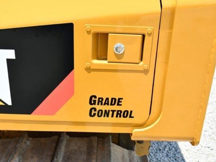 2018-caterpillar-d5k2-lgp-image-12