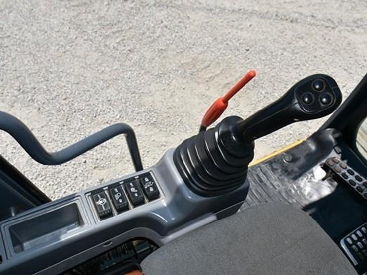 2019-deere-160g-lc-image-28
