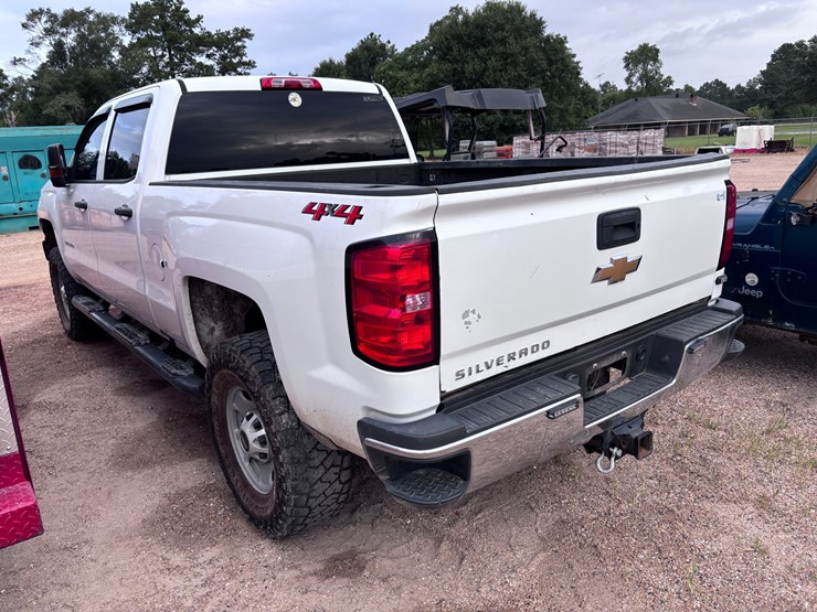 2018-chevrolet-silverado-2500-image-4