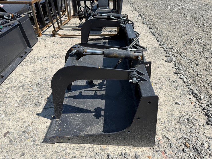 #2068-•-unused-jct-84"-skid-steer-grapple-bucket-inv#49890-image-9