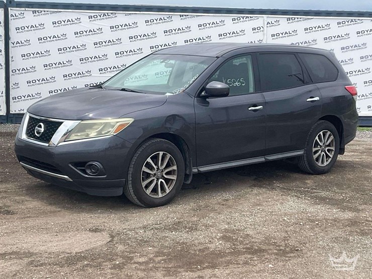 2014-nissan-pathfinder-image-1